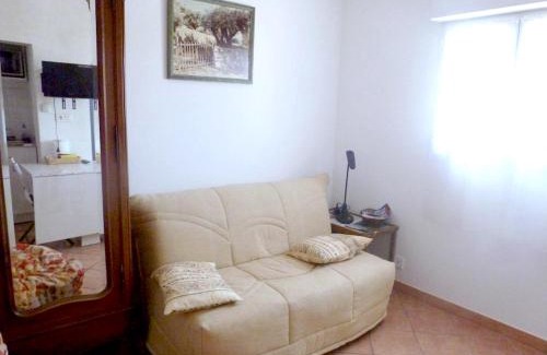 Pierrefeu-du-Var Apartment | Studio charmant à Pierrefeu-du-Var, 20 m², piscine partagée