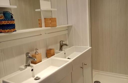 Vals-pres-le-Puy Apartment | Studio chemin de Saint Jacques