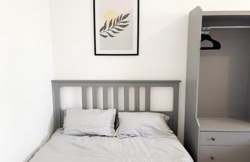 Saint-Genix-sur-Guiers Apartment | Studio Chic au Style Rétro Moderne
