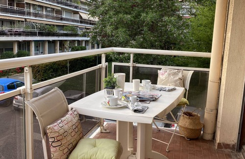 Sud Apartment | Studio Chic Avec Piscine, Parking Dans Résidence Arborée et Sécurisée