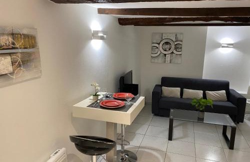 Vence Apartment | Studio Cité historique