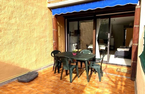 Vernet-les-Bains Apartment | Studio Classé 2 Étoiles en Rez-de-jardin Avec Grande Terrasse a 5 min à Pied du Centre Ville