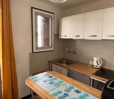 Saint-Charles Apartment | Studio climatisé - 3min à pied Gare Saint Charles - 15 min à pieds du Vieux port