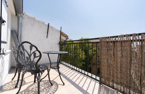 Aix-en-Provence Historic Centre Apartment | Studio climatisé avec terrasse, 5ème étage