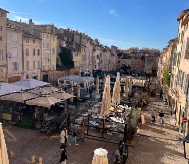 Aix-en-Provence Historic Centre Apartment | Studio climatisé avec terrasse, 5ème étage