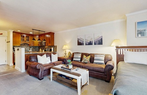South Lake Tahoe Apartment | Studio condo with full kitchen- centrally located on a private beach