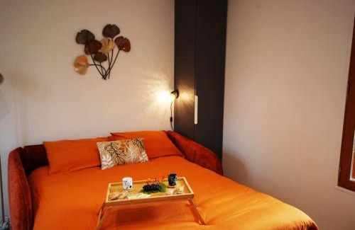 Bures-sur-Yvette Apartment | Studio - Confort - Climatisé - Le Refuge de Charles - Jardin