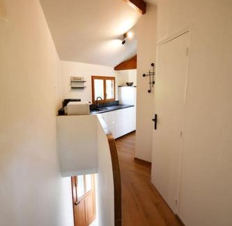 Bures-sur-Yvette Apartment | Studio * Confort * Sérénité * La halte du Pèlerin