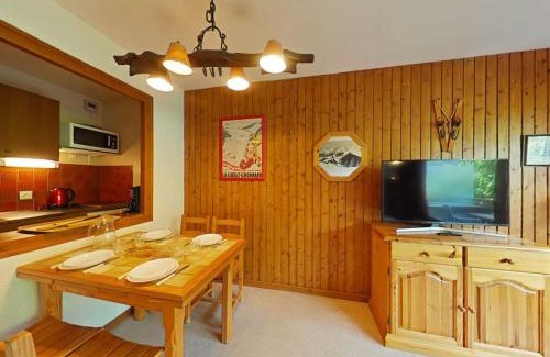 Le Grand-Bornand Apartment | Studio confortable - 4 pers, parking, animaux acceptés - FR-1-241-97