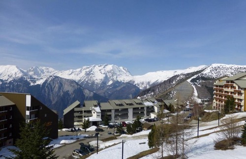 Eclose-Est Apartment | Studio confortable pour 4 personnes à L'Alpe d'Huez avec balcon, proche commerces et pistes - FR-1-405-32