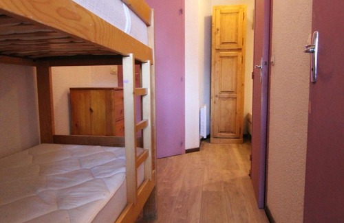 Eclose-Est Apartment | Studio confortable pour 4 personnes à L'Alpe d'Huez avec balcon, proche commerces et pistes - FR-1-405-32