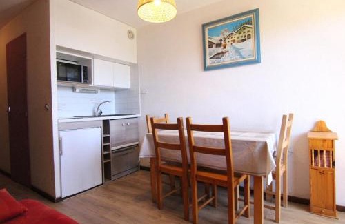 Eclose-Est Apartment | Studio confortable pour 4 personnes à L'Alpe d'Huez avec balcon, proche commerces et pistes - FR-1-405-32
