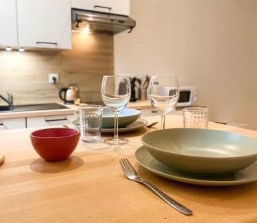 Villefranche-sur-Saone Apartment | Studio cosy Eglise Notre-Dame-des-Calades
