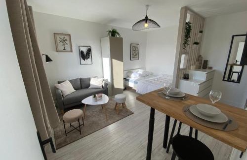Ouistreham Apartment | Studio cosy à 200m de la plage