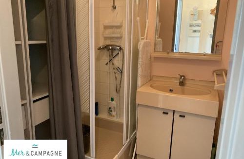 Fort-Mahon-Plage Apartment | Studio cosy à 70m de la plage avec balcon exposé nord - Proche commerces et restaurants - FR-1-482-88