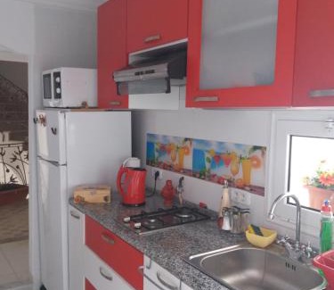 Les Berges du Lac Apartment | studio cosy au lac 1 en face du Movenpick Hotel