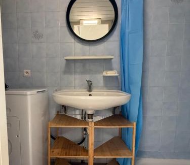 Tours Apartment | Studio cosy avec mezzanine et parking proche centre