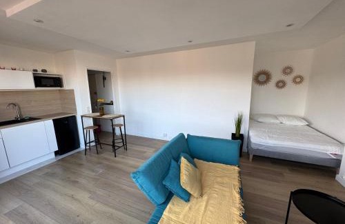 Saint-Acheul Apartment | Studio cosy avec terrasse à deux pas de la gare