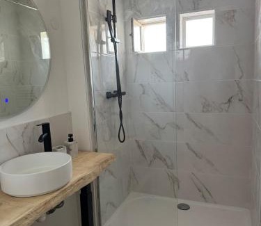 Saint-Acheul Apartment | Studio cosy avec terrasse à deux pas de la gare