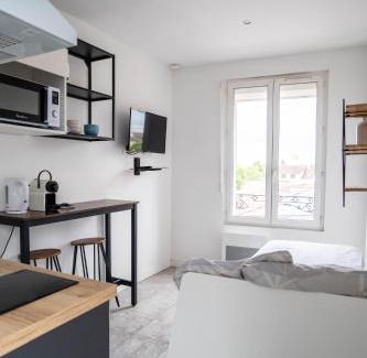 Orleans Apartment | Studio cosy, calme avec cour extérieure, 2e étage