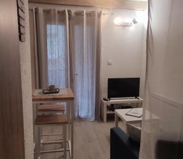 Manosque Apartment | Studio Cosy dans la maison d'enfance de Jean Giono