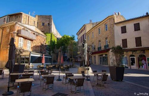 La Crau Apartment | Studio cosy et climatisé, idéal pour 2 pers