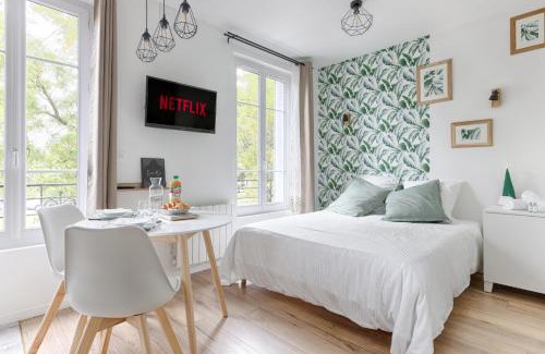 Sucy-en-Brie Apartment | Studio Cosy face gare RER A