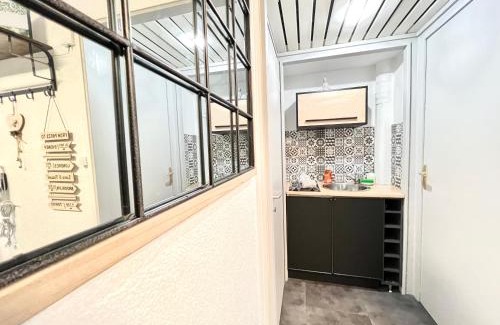 Chasseneuil-du-Poitou Apartment | Studio cosy à 5 min du Futuroscope
