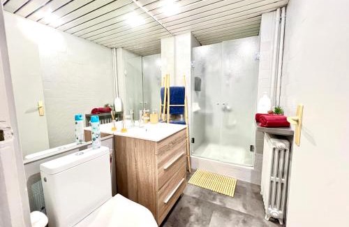 Chasseneuil-du-Poitou Apartment | Studio cosy à 5 min du Futuroscope