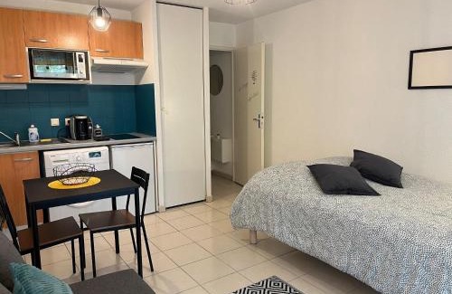Montrejeau Apartment | Studio Cosy