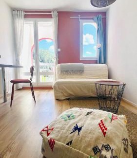 Lamalou-les-Bains Apartment | Studio Cosy Plein Soleil