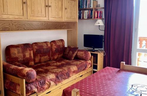 Eclose-Est Apartment | Studio cosy pour 4 pers avec balcon - Alpe d'Huez, quartier de l'Eclose, proche commerces et pistes - FR-1-405-336