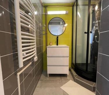 Chateauvert Apartment | Studio Cosy, Proche de la gare, Centre Ville