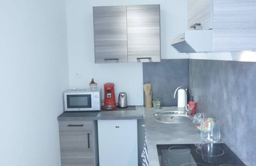Saint-Quentin Apartment | Studio Cosy2 near train station