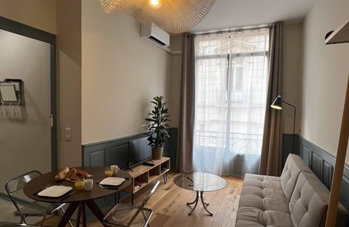 Centre Historique Apartment | Studio Cours République