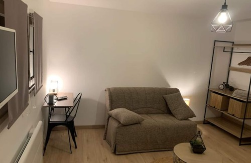 Roquebrune-sur-Argens Apartment | Studio Dans le Village Médiéval