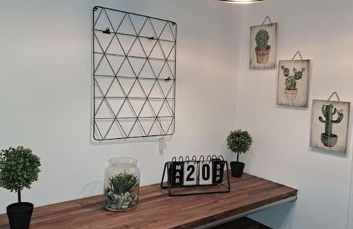 Serezin-du-Rhone Apartment | Studio dans maison avec jardin et balcon, au calme