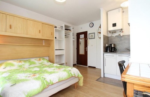 Balaruc-les-Bains Apartment | Studio de charme avec parking privatif, climatisation, Wi-Fi et loggia fermée à Balaruc-les-Bains - FR-1-553-96