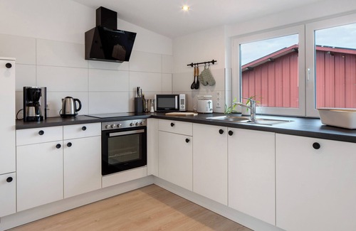 Endingen am Kaiserstuhl Apartment | Studio Apartment 'Engelsloft' with Balcony and Wi-Fi