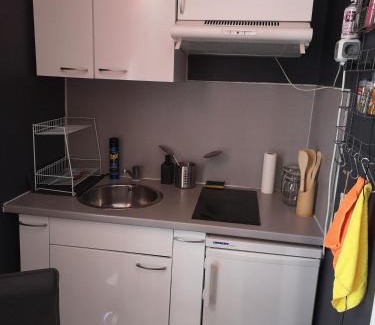Golfe Juan Apartment | Studio De La Gare