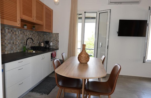 Tolo Apartment | Studio Dionysia