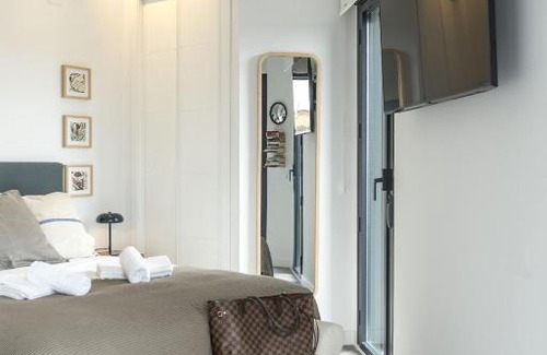 La Goleta Apartment | Studio Don Rodrigo of Malaga by SharingCo