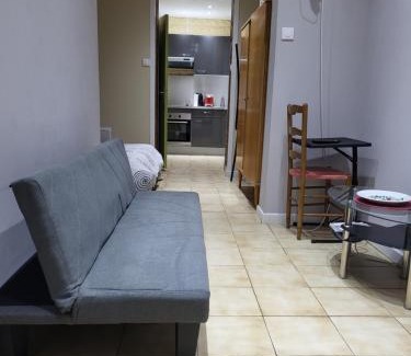 Fives Apartment | STUDIO DONDAINES