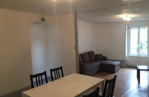 Chateau du Loir Apartment | Studio downtown