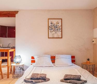 Saint-Montan Apartment | Studio en Ardèche, calme et nature au rendez-vous