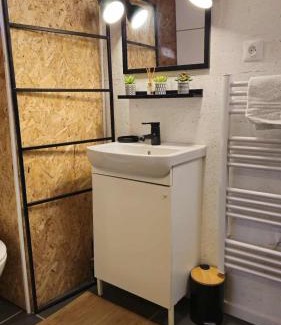 Lamotte-Beuvron Apartment | Studio en centre ville climatisé