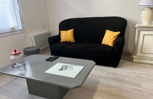 Montlucon Apartment | Studio en centre ville