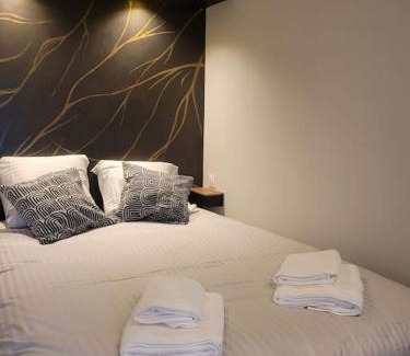 Gourdon Apartment | Studio en rez-de-jardin