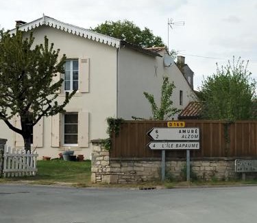 Le Bourdet House | Studio en toute simplicité