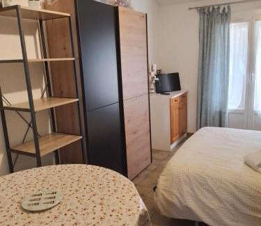 Cambo-les-Bains Apartment | Studio entre montagne et mer